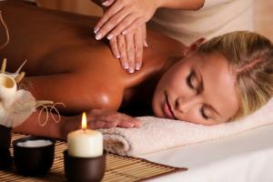 Massage californien pour femmes ou couples