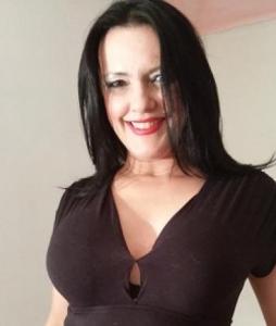 Belle et res coquine Bia Only Cam2Cam skype ou whatsapp
