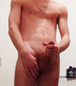 Homme franais de 18 ans cherche un plan gratuit sur Nantes