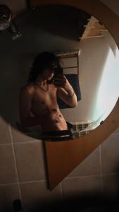 Homme 25 ans Cherche  faire de nouvelles experience