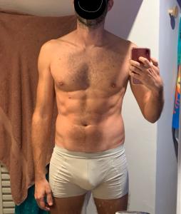 Youri 37 ans de beaux restes  partager avec une complice