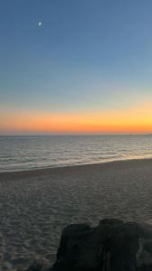 Jeune de 19 ans cherche une femme pour un plan cul 