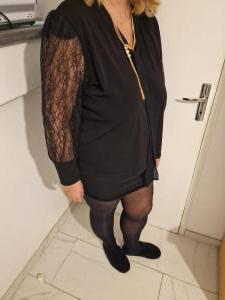 Femme libertine pour femme bi motiver ou debutante en club 