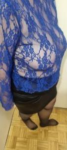 Femme libertine pour femme en club 