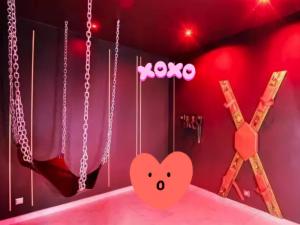 Maitre BDSM dominateur BI sans tabou FEMME COUPLE jeux jouets DONJON