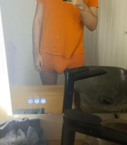 Grosse queue pour donner du plaisir. cougar recherche