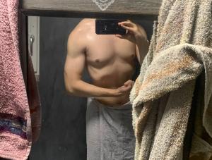 Jeune homme sportif