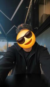 Jeune homme 19 ans maghrbin