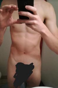 Jeune homme BM pour femme ou couple