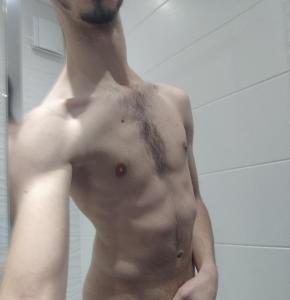 Cherche jeune femme pour d�pucelage sensuel d'un mec de 20 ans sur Forbach 