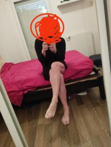 Jolie petite trav mignonne et sexy recherche son Dady pervers 