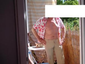 recois toutes femmes de 50 a 75 ans  seule  ou non pour du sexe suivi discret sans tabou