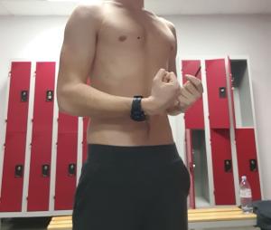 Jeune homme pour couple candauliste