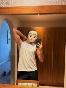 Un gay actif s�duisant et soign� d'une TRENTAINE.