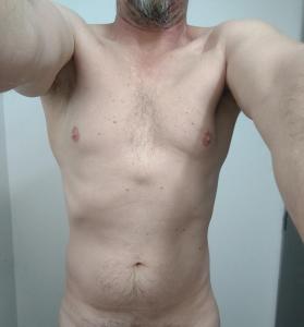 Homme mari� de passage � Ax-les-Thermes de temps en temps  cherche plan cul discret avec femme.