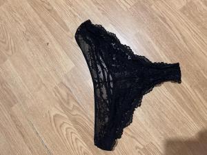 Cherche homme complice en couple pour �change de dessous 