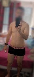 Cherche une voyeuse pour me mater pendant que je me masturbe