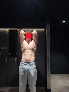 Jeune homme de 21 ans, sympa et discret