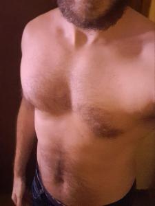 Recherche Domina pour s�ances d'adoration pieds et facesitting