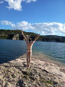 Jh cherche r�gulier ou pq - pour cpl ou femme 