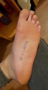 Couple cherche dom H/F/CPL f�tichiste des pieds .
