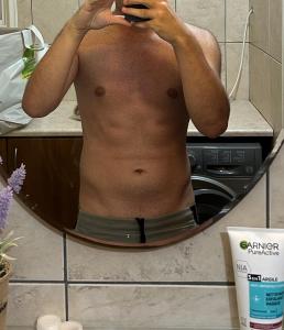 Jeune Homme pour vous satisfaire 