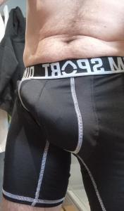 Homme quarantenaire recherche jeune trans ou trav