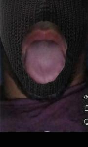 Bouche soumise d'un h hetero
