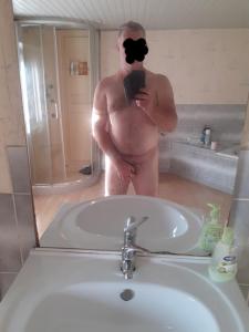 Cherche femme ou couple