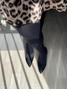 H en lingerie pour votre plaisir et vous faire jouir