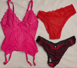 Vend lingerie d'occasion 