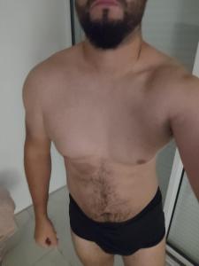 Mec chaud et mignon 34 ans de passage pour 15 jours 